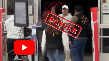 Fardero agrede a personal de seguridad de Walmart y escapa de la tienda ubicada en el bulevar Colosio, en Mineral de la Reforma.