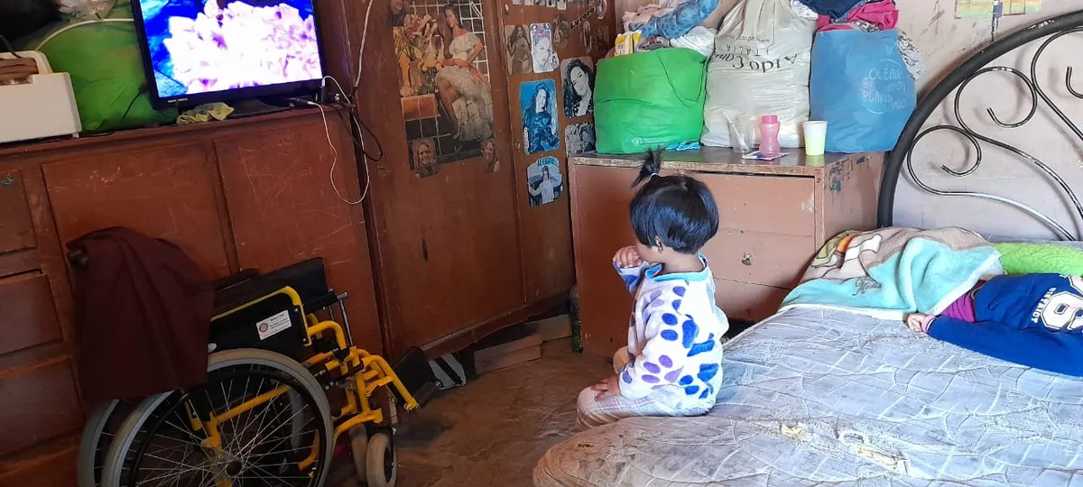 Padres abandonan a sus hijos con sus abuelitos