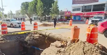 Trabajos de rehabilitación en la avenida Melchor Ocampo, en Tula.