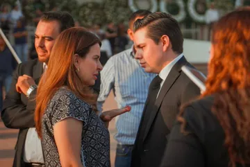 Pedro Escudero acusa a Carolina Viggiano de entregar cheques sin fondos a militantes del PRI en Tulancingo durante la elección.