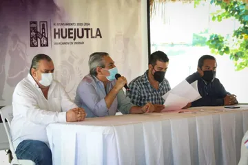 ASEH observa a Huejutla puente colapsado y supuesta entrega de cobijas y despensas