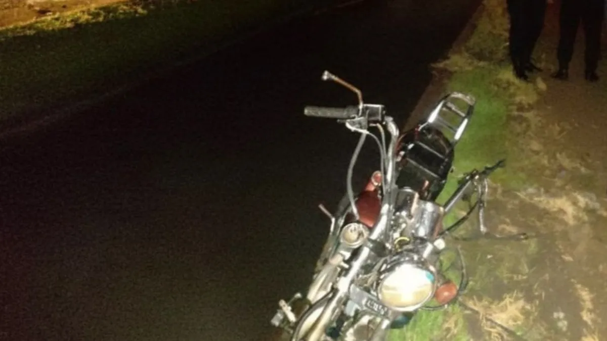 Motocicleta hallada en terracería