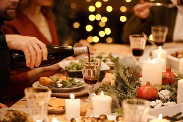 Cómo ahorrar dinero en la cena navideña y de Año Nuevo