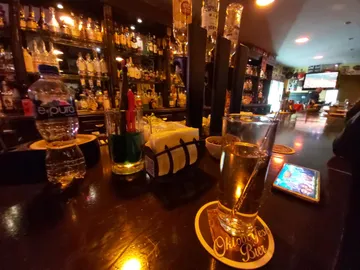Bares y Cantinas
