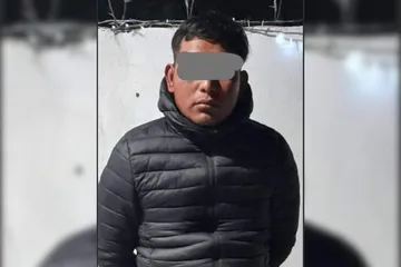 La pareja sostuvo una discusión que J.L.O.H terminó infringiendo varios navajazos a su novia, tras lo cual la abandonó.