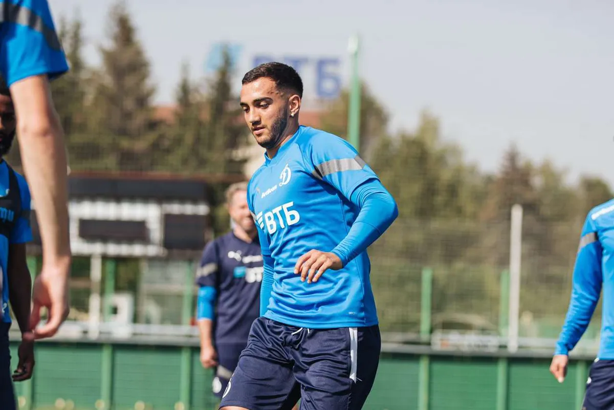 Foto de Luis Chávez, quien podría debutar en la Liga Premier de Rusia este domingo con el Dinamo Moscu.
