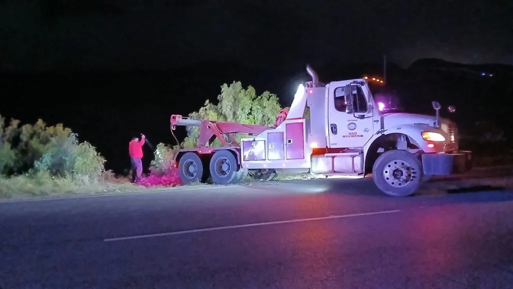 Volcadura en el Corredor de la Montaña