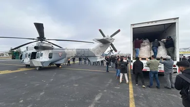 Helicópteros entregan víveres en municipios afectados por lluvias en Hidalgo