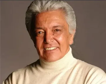 Hospitalizan al cantante Alberto Vázquez