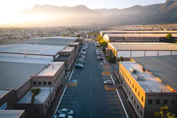 Parques industriales en Hidalgo: comienza la construcción de uno nuevo en Ciudad Sahagún, clave para el desarrollo económico de la región.
