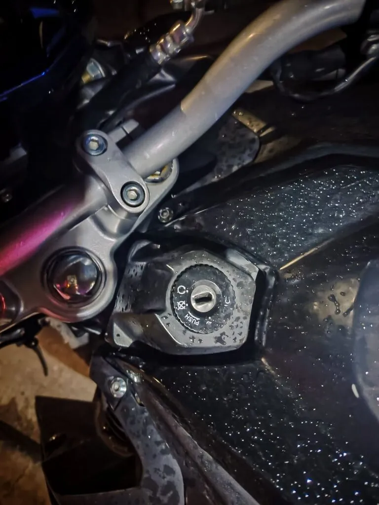 Recuperan motocicleta robada tras operativo en Pachuca