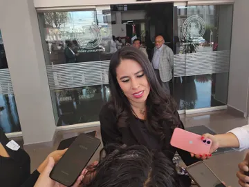“No representa mis principios”: Simey Olvera se deslinda de Efraín Pedraza
