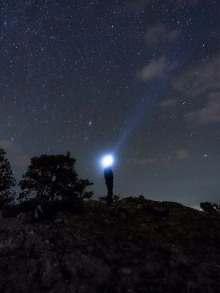 ¿Listo para la aventura? La vía ferrata nocturna te espera en Mineral del Chico