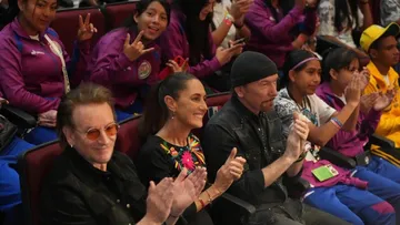 Claudia Sheinbaum participó en la Copa del Mundo de Niños de la Calle 2026 junto a integrantes de U2.