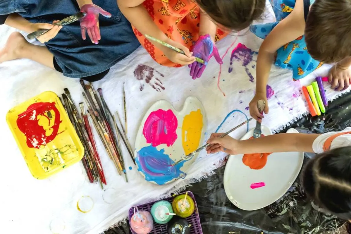 Niños participan en actividades recreativas del Curso de Verano 2025 en Hidalgo.