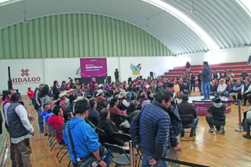Representante de empresa sin registro contratada por SIPDUS, cercano a Osorio