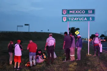 Capturan a la banda del tráiler en Tizayuca, pero dejan una familia destrozada y denuncian burlas de la Guardia Nacional.