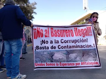 Pobladores de Atitalaquia presentan demanda por instalación de basurero