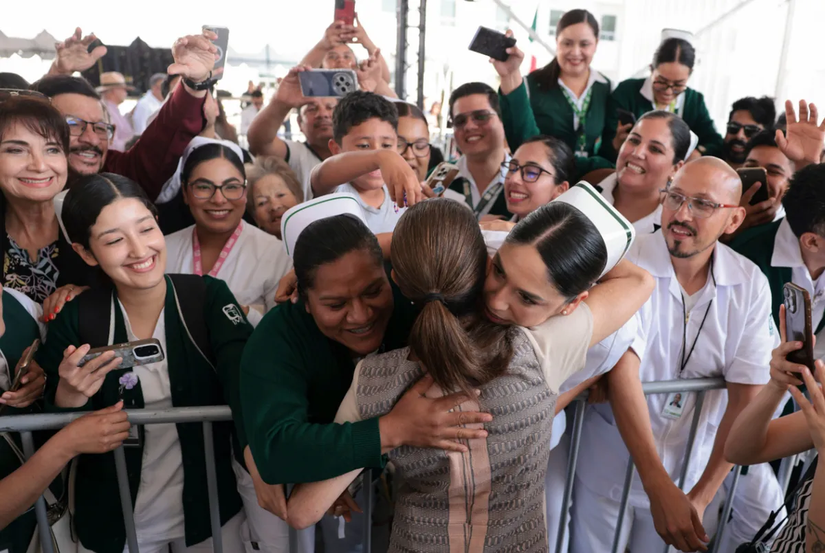 Claudia Sheinbaum inaugura sala de hemodinamia y anuncia inversión de 300 mdp en salud