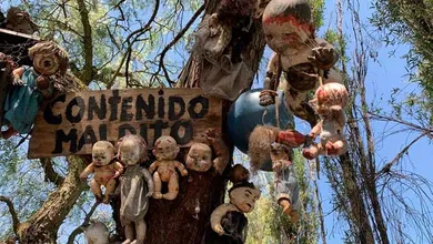 ¡Escápate de Pachuca a la Isla de las Muñecas! El mejor campamento de terror está a solo un par de horas de distancia. ¿Te atreves a dormir ahí?