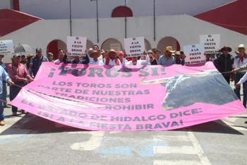 Protesta llega al Congreso; sector taurino exige consulta y acusa falta de análisis