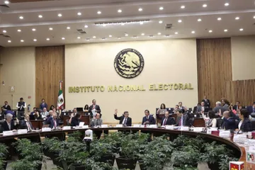 INE suspende proceso de remoción contra consejeros del IEEH