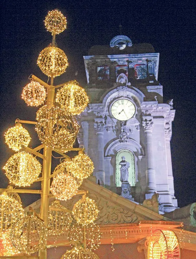 Música, luces y tradiciones en Pachuca