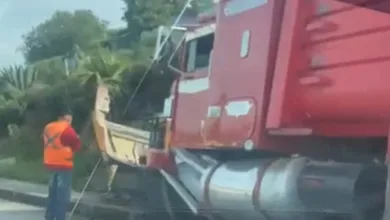 Tractocamión involucrado en accidente