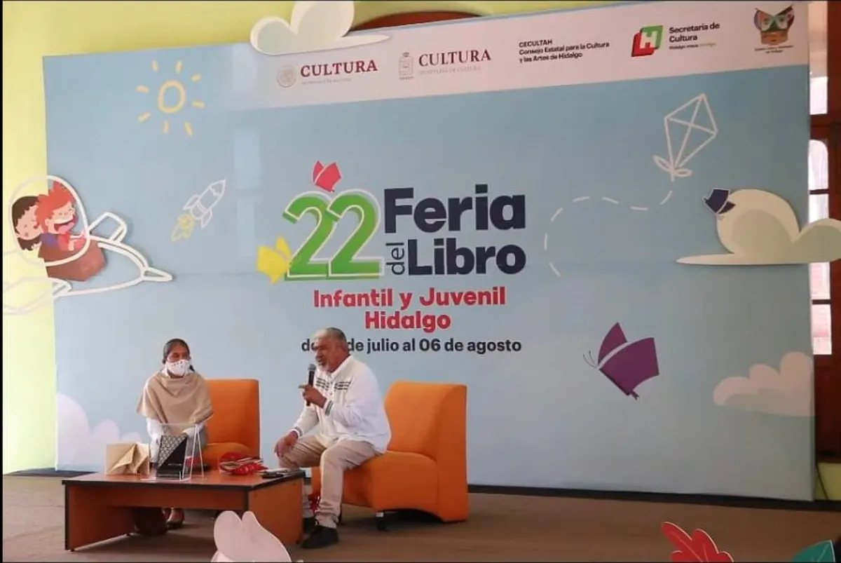 Presentan ‘El libro hecho a mano, una historia bordada’