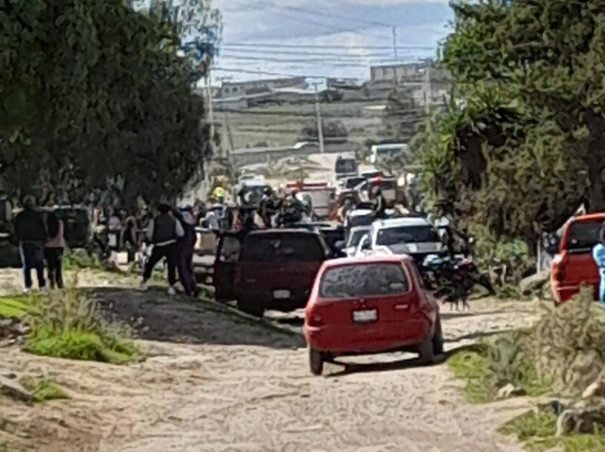 Muere una persona en derrumbe de túnel en Cuautepec