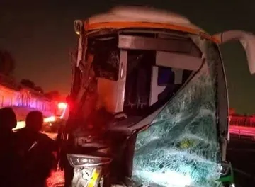 Accidente en la México-Pachuca entre tráiler y autobús deja dos fallecidos