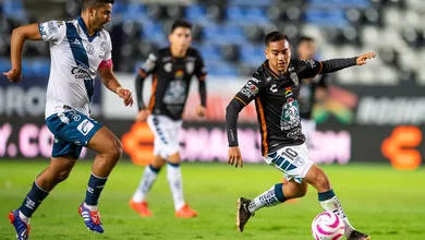 Foto de jugadores del Pachuca, que enfrentarán en vivo al Atlas el miércoles por la noche.