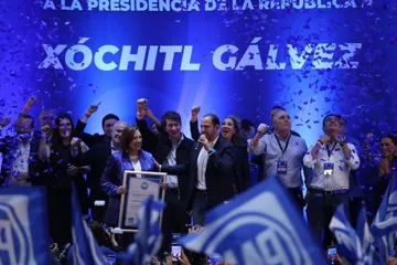 Xóchitl Gálvez recibe constancia como candidata del PAN a la Presidencia