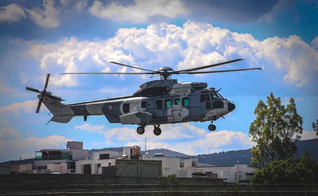 Traslados aéreos salvan a cuatro menores tras lluvias en Hidalgo