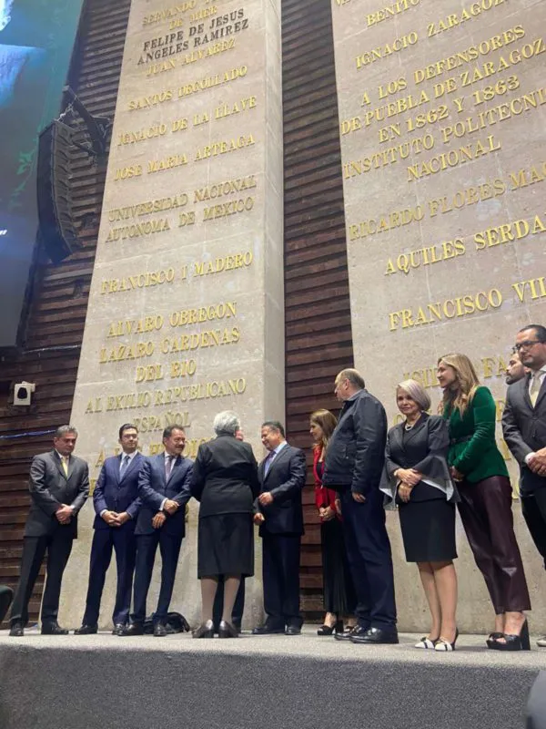 Felipe Ángeles en letras de oro de la Cámara de Diputados