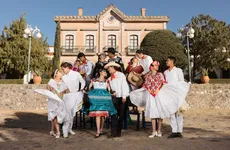 Parejas bailando huapango