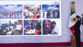 Personas repatriadas reciben atención dentro del programa México te abraza, que ofrece alimentos, salud, orientación y apoyo para su traslado.
