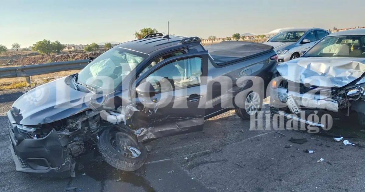 Choque en la autopista México–Pachuca, a la altura de Tolcayuca, provoca carga vehicular. Hay dos personas con lesiones menores.