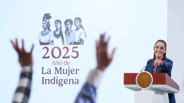 Sheinbaum confirmó que aerolíneas de México cedieron espacios a EU en el AICM para garantizar competitividad y apoyar un sistema integrado con el AIFA.