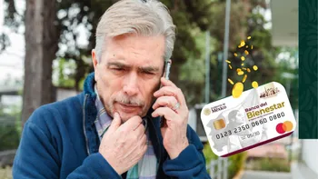 Persona consultando desde su celular el saldo de su Tarjeta Bienestar mediante la aplicación Banco del Bienestar Móvil.
