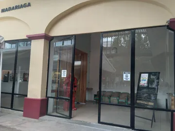 Bibilioteca Ricardo Garibay, retiran Placa-Busto