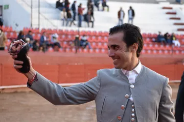 “El Cejas” se lleva la tarde en la Plaza de Toros Vicente Segura