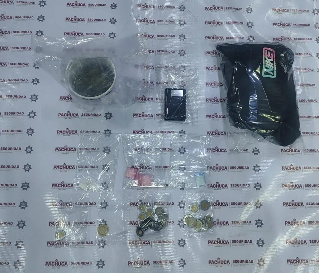 Detienen a dos sujetos en posesión de narcoticos en Pachuca