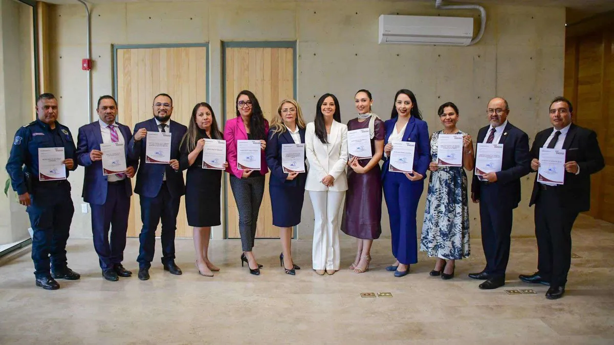 Gretchen Atilano presenta Gabinete en Tizayuca