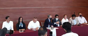 Julio Menchaca: exdiputados del PRI-PAN-PRD se suman a su candidatura