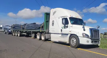 Tlahuelilpan: policía frustra robo de tráiler con varilla en Arco Norte
