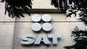 SAT casa por casa: ¿te pueden multar si llegan sin aviso? Esto dice la ley sobre las visitas fiscales.