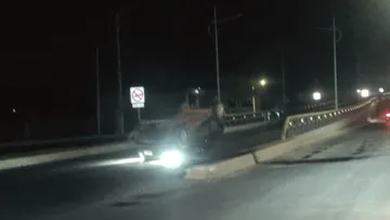 Automóvil volcado