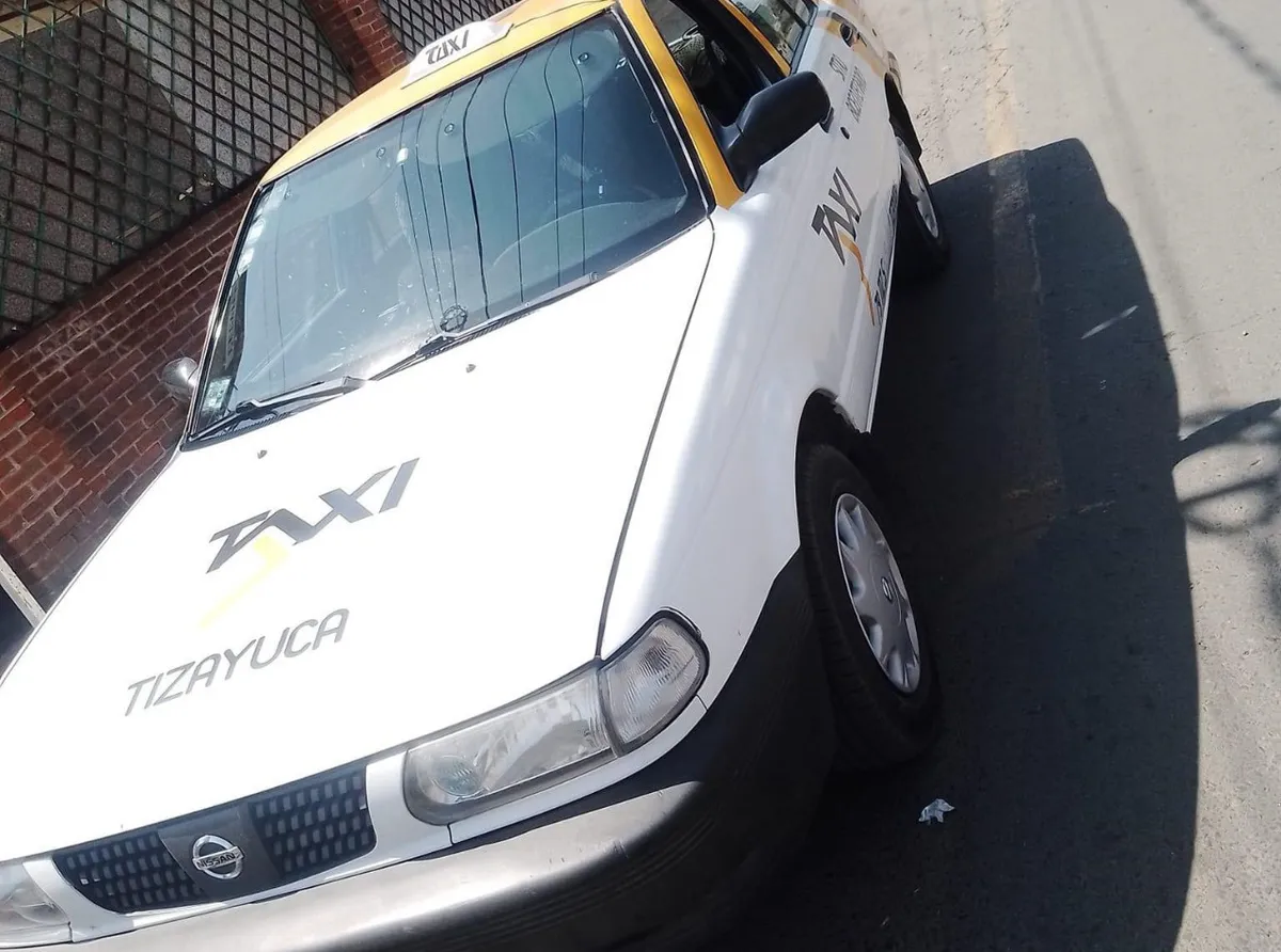 Asaltan y roban taxi en Tizayuca