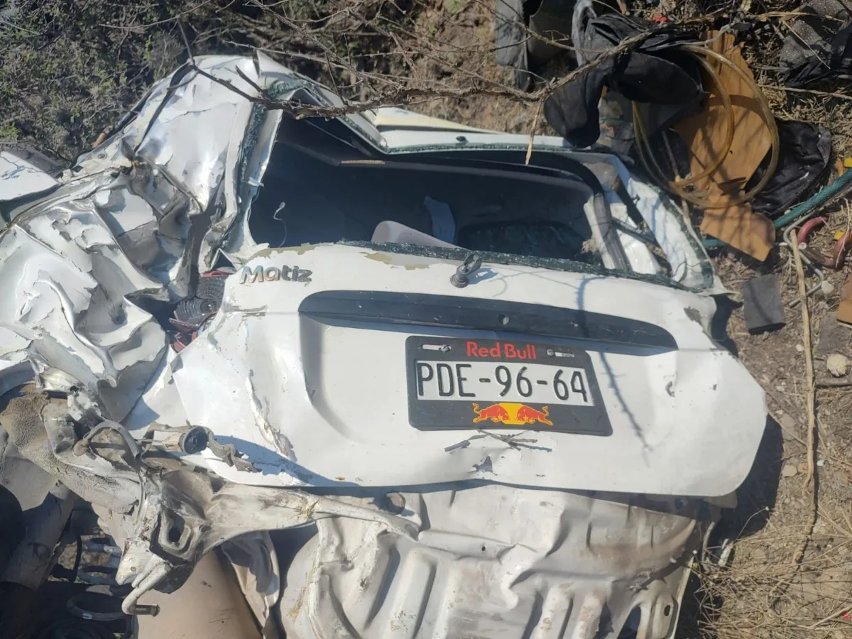 Tula: auto se va al barranco; una persona sin vida